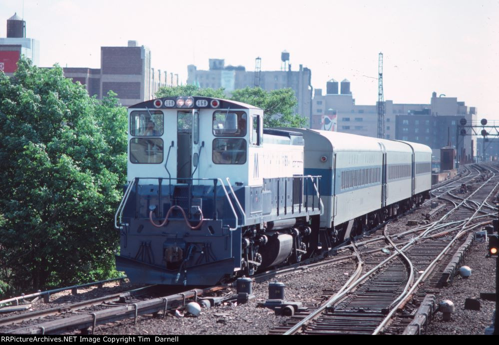 LI 168 on train #4007